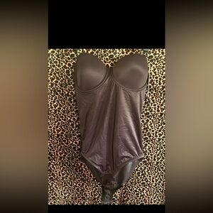 NWT Shape-wear 38c